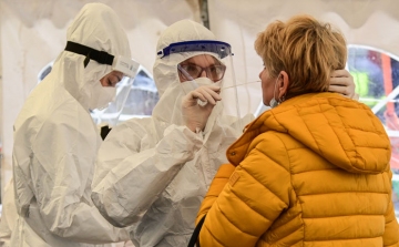 A szombati tesztelésen 2,5 millió szlovákiai lakos vett részt, 25 850-en fertőzőek 