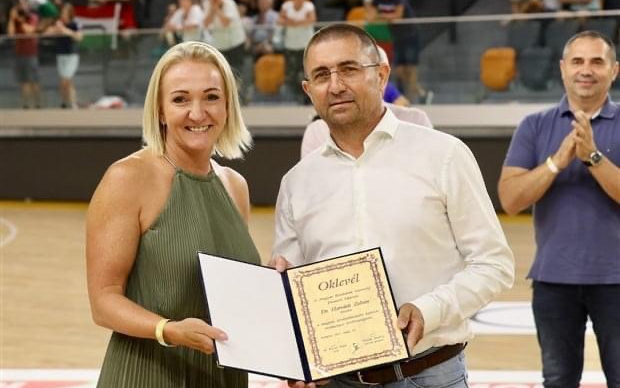 Elismerő oklevelet kapott munkájáért Horváth Zoltán, a HC DAC klubelnöke