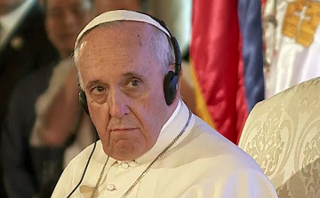 Egy római lemezboltban látták a pápát: kiderült, milyen zenét hallgat