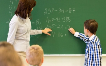 NÚCEM: A matematikatanárok és az idegen nyelvet oktatók keresnek legtöbben új munkát