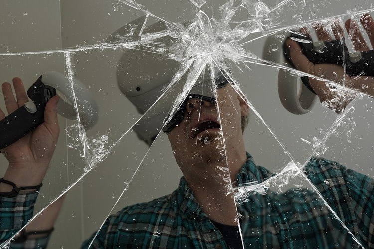 Egyre több kárt okoznak a VR-szemüvegek