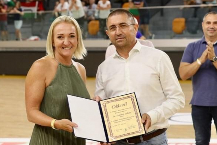 Elismerő oklevelet kapott munkájáért Horváth Zoltán, a HC DAC klubelnöke