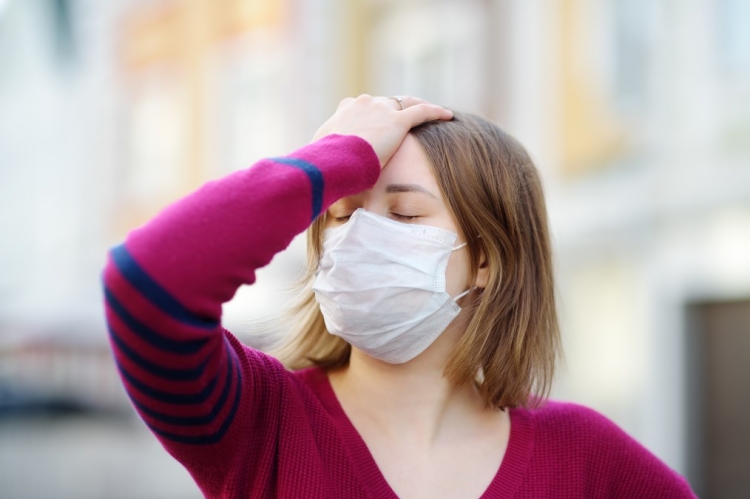 Romlott a járványhelyzet Csehországban, ismét kötelező a szájmaszk az egyik régióban 
