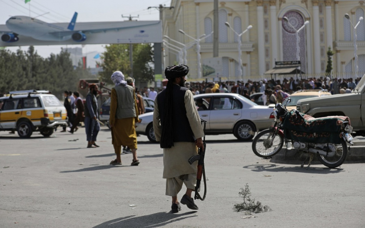 Huszonhat magyar rekedt Kabulban 