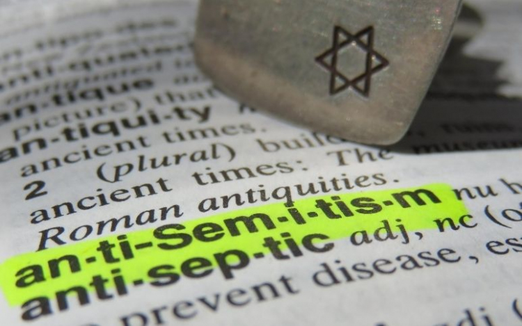 Hihetetlen, mennyien hisznek a zsidókkal kapcsolatos összeesküvés-elméletekben