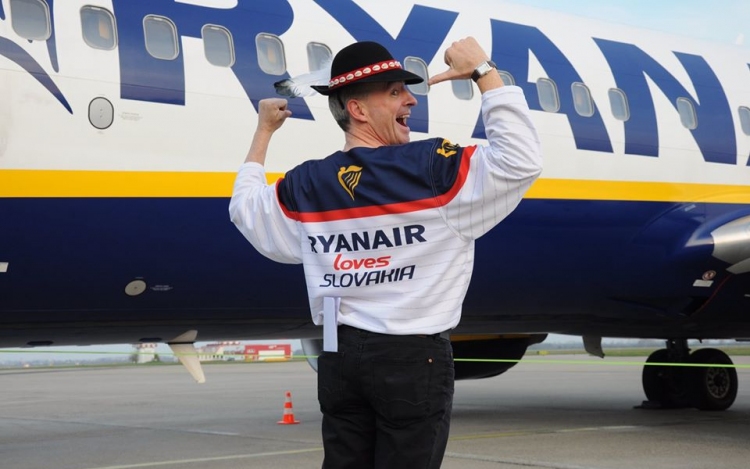 Újraindítja járatait a Ryanair