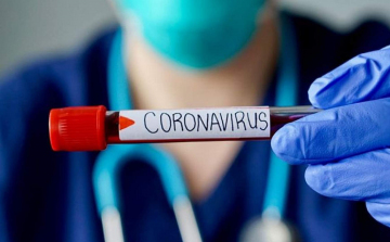 Koronavírus: hétfői adatok - Egyetlen ember vette fel a harmadik oltást az országban