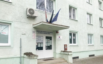 Szigorít a Dunaszerdahelyi Közegészségügyi Hivatal, sorok alakulhatnak ki a boltok előtt