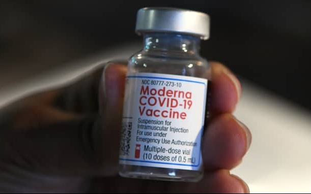 Felgyorsítják a Moderna koronavírus-vakcinájának gyártását 
