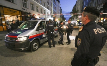 Rendőrség: a bécsi támadás miatt ellenőriznek az osztrák határon 
