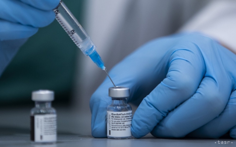 Felmérés: A szlovákok a Pfizer/BioNTech és a Sputnik vakcinájában bíznak a legjobban