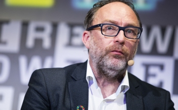 Jimmy Wales, a Wikipedia atyja beszólt a Facebooknak és a Twitternek is