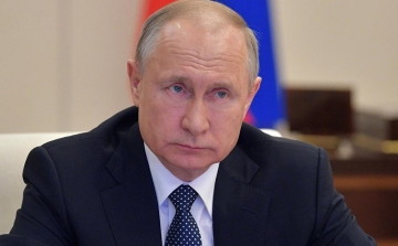 Putyinék szerint az oroszok már idén megszabadulhatnak az arcmaszktól 