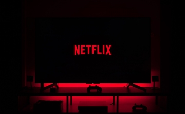 Kijárási tilalom és Netflix – sorozatok, melyeket ha nő vagy, látnod kell