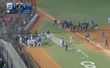 VIDEÓ: Tömegverekedés tört ki egy mexikói baseballmeccsen 