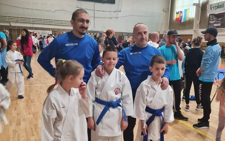 Dunaszerdahely: Újabb érmekkel gazdagodott az IPPON Karate Klub
