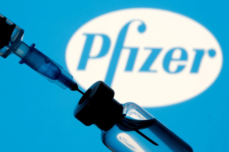 Megkezdődött a Pfizer mRNS alapú influenzaoltásának tesztelési fázisa