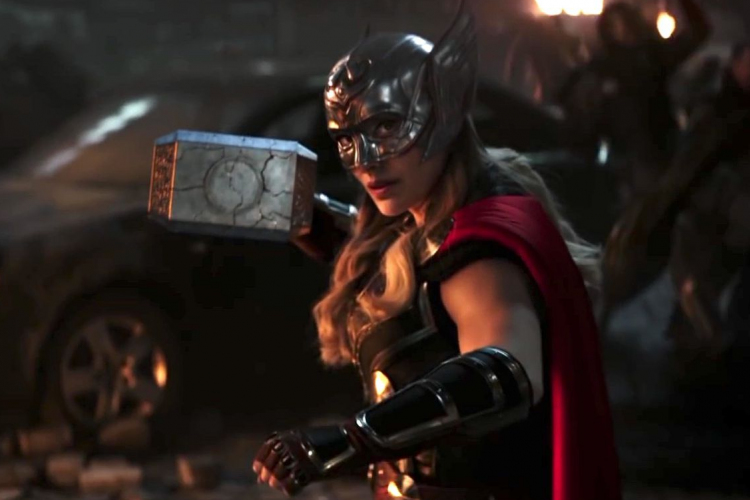Íme Nathalie Portman, mint Thor