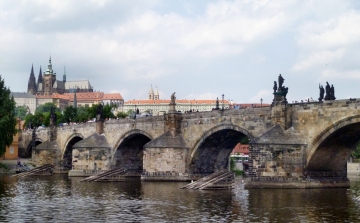 Koronavírus: Szinte teljesen visszatért az élet a normális kerékvágásba Csehországban