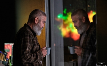 Előzetes: Íme George Clooney és a Netflix nagyszabású közös projektje, Az Éjféli égbolt