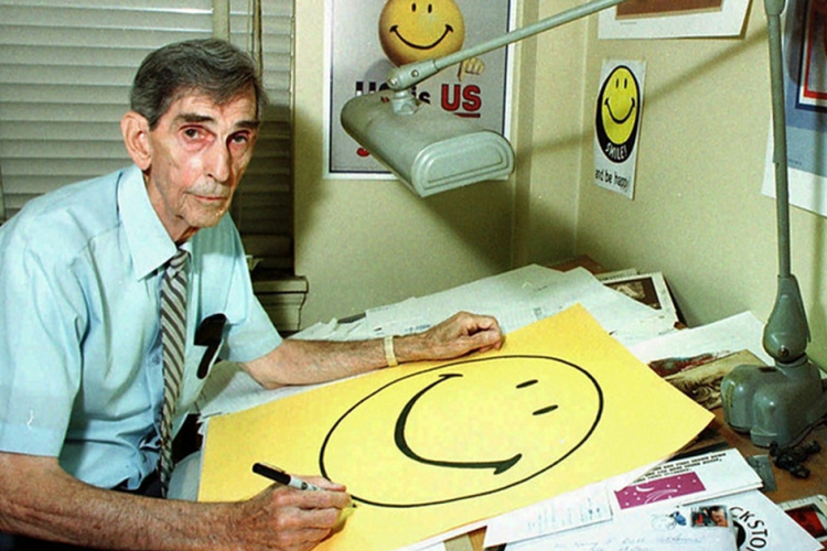 Pozitív hírek: elárverezték az első mosolygós Smileyt