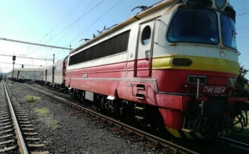 Vonat gázolt el egy férfit Szentgyörgy mellett, a tragédiát a vasúti rendőrség vizsgálja 