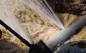 Pozsony: Főréven pincéket öntött el a víz