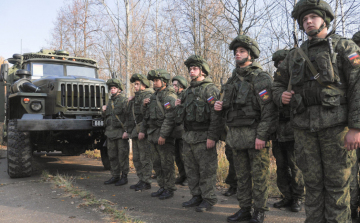 Oroszország beküldi hadseregét Kelet-Ukrajnába