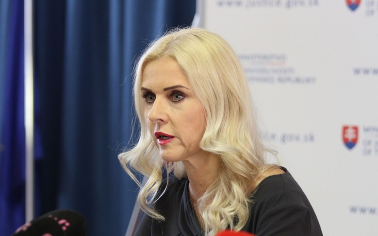 Gyorshír: Monika Jankovská lemondott bírói tisztségéről
