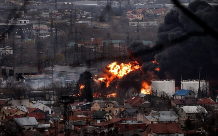 Lviv: Sűrűn lakott területeket bombáznak az oroszok