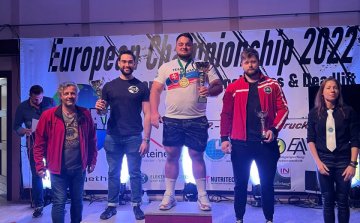 Erőemelés: Uváček Patrik világrekordja és Európa-bajnoki címe