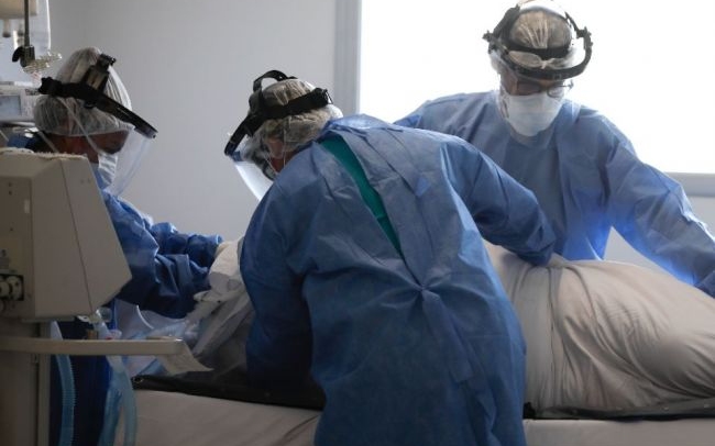 Meghalt egy koronavírusos beteg a Trencséni egyetemi kórházban