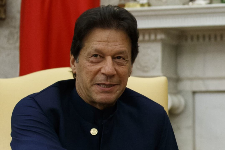 Leváltották székéből a pakisztáni kormányfőt