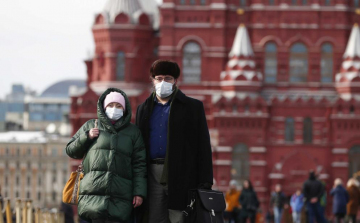 Romlik a járványügyi helyzet Moszkvában és Szentpéterváron 