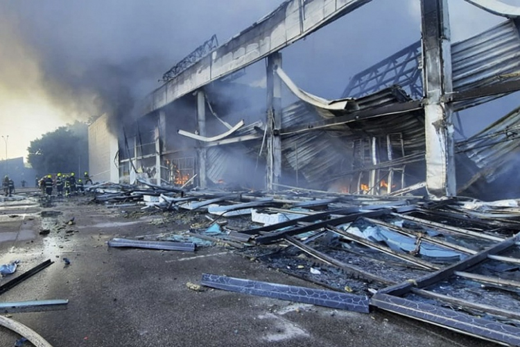 Ukrajna terrorizmusnak minősíti a kremencsuki támadást